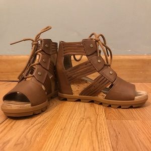 Sorel gladiator sandals size 7. Lace-up with cork base. Worn once.